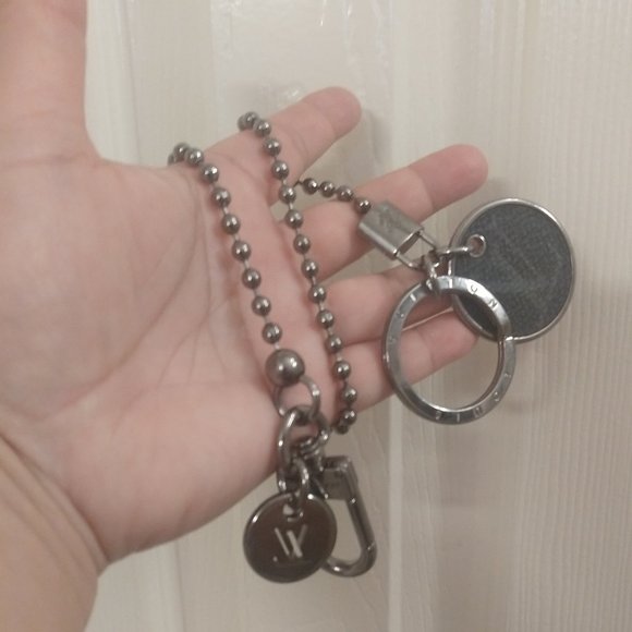 Louis Vuitton Monogram ID Porte Cles Chain Holder - Picture 7 of 7